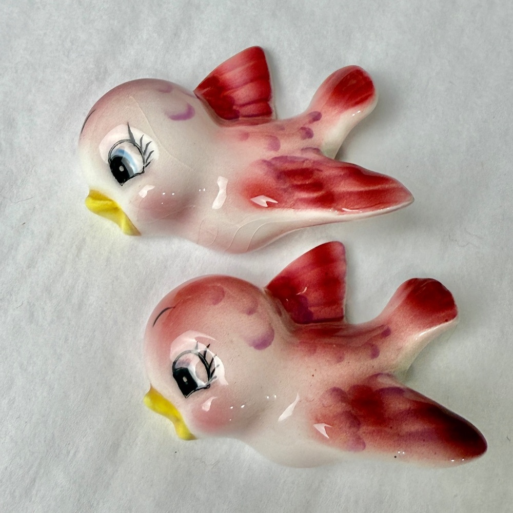 Vintage Ucagco PY Style Japan Anthropomorphic Pink Bird Wall Plaques – Pair of 2